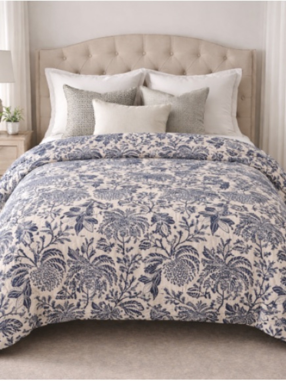 Pottery Barn Botanical Rae Navy Floral Full/Queen Duvet Cover & 2 Euro Shams